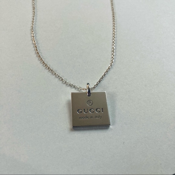 GUCCI Large Square Pendant Necklace Signature Trademark Logo Silver $450 New box - Picture 6 of 16